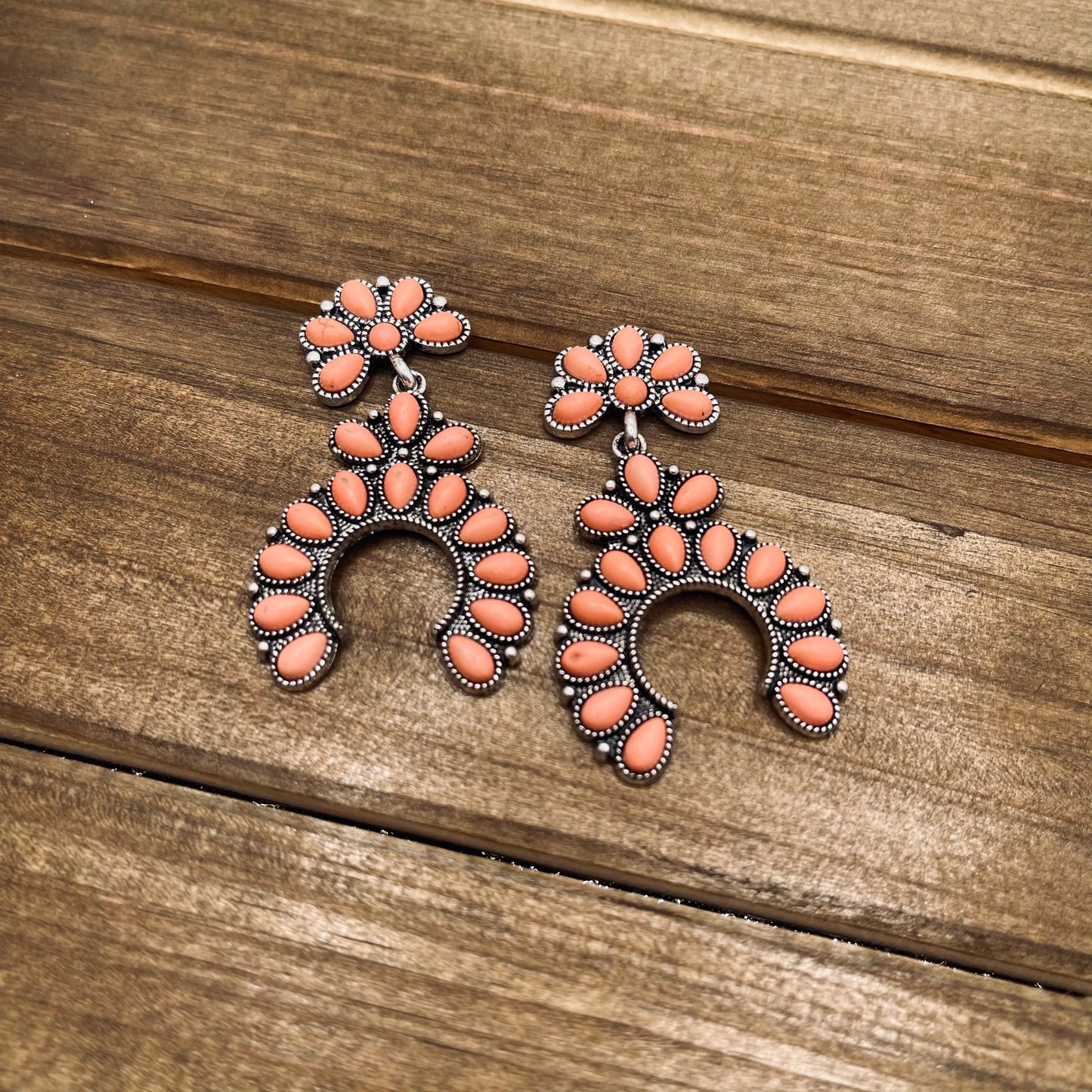 Bri Earrings - Pink