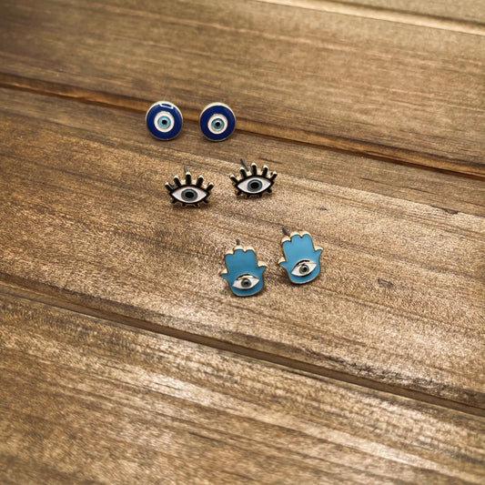 Ojo Stud Earrings